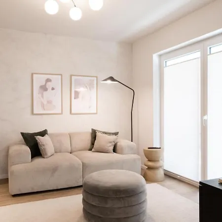 Lenuel Apartament *