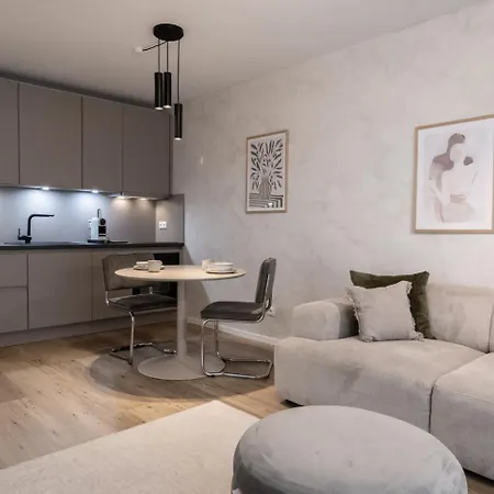 Lenuel Apartament *